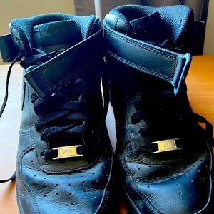 Size 9 AF1 Nike high tops like new